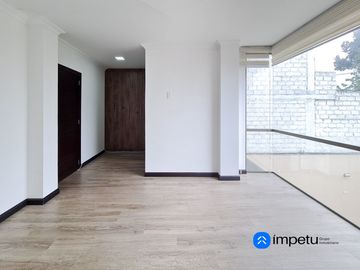 Se vende casa tres habitaciones al sur de la ciudad