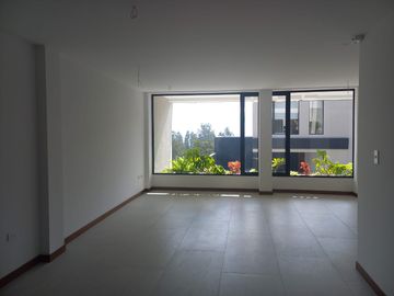 VENTA CASA A ESTRENAR SECTOR  NAYON