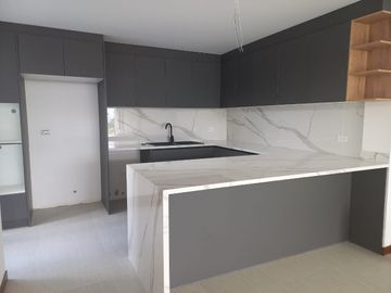 VENTA CASA A ESTRENAR SECTOR  NAYON