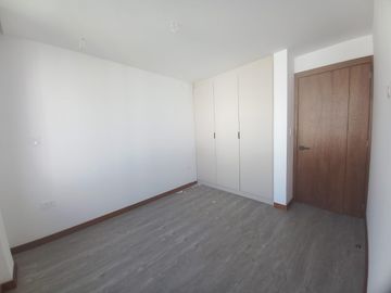 VENTA CASA A ESTRENAR SECTOR  NAYON