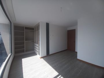 VENTA CASA A ESTRENAR SECTOR  NAYON