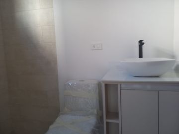 VENTA CASA A ESTRENAR SECTOR  NAYON