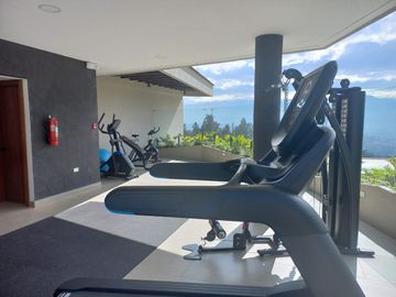 VENTA CASA A ESTRENAR SECTOR  NAYON