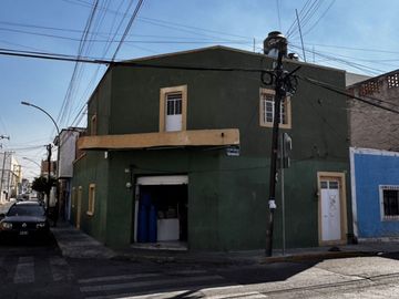 CASA EN ZONA CENTRO CON LOCAL PARA NEGOCIO (COLONIA EL RETIRO)