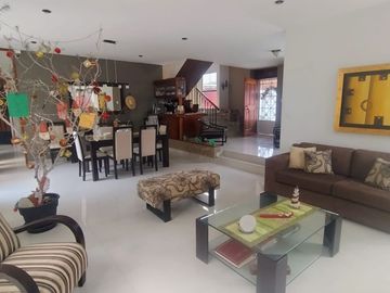 AMPLIA CASA EN VENTA O ALQUILER LOMA BLANCA - PIURA