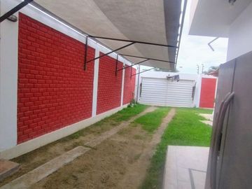 AMPLIA CASA EN VENTA O ALQUILER LOMA BLANCA - PIURA