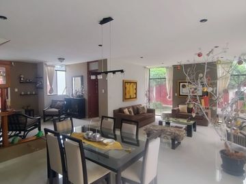 AMPLIA CASA EN VENTA O ALQUILER LOMA BLANCA - PIURA