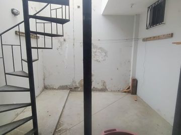 AMPLIA CASA EN VENTA O ALQUILER LOMA BLANCA - PIURA