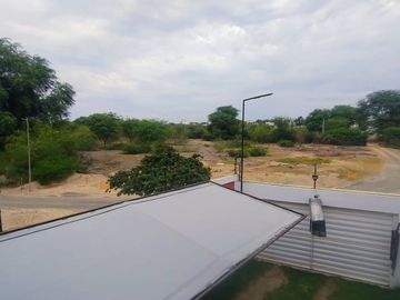 AMPLIA CASA EN VENTA O ALQUILER LOMA BLANCA - PIURA
