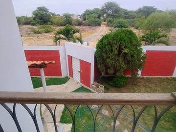 AMPLIA CASA EN VENTA O ALQUILER LOMA BLANCA - PIURA