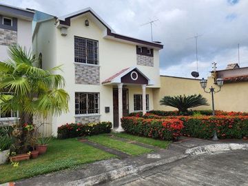 CASA EN VENTA EN URB. SAN PATRICIO DE MACHALA