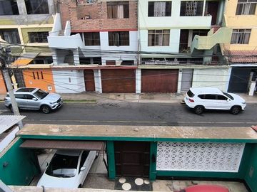 Excelente Casa para proyecto en San Miguel, Lima 255m2