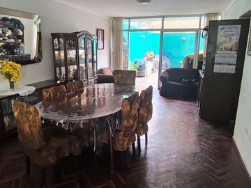 Excelente Casa para proyecto en San Miguel, Lima 255m2