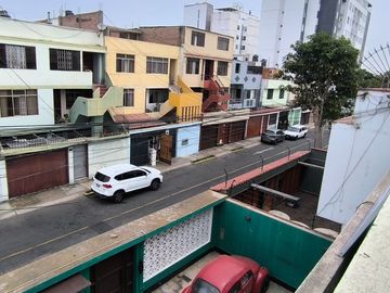 Excelente Casa para proyecto en San Miguel, Lima 255m2