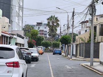 Excelente Casa para proyecto en San Miguel, Lima 255m2