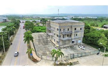 BODEGA EN VENTA SECTOR ZONA FRANCA PARQUE CENTRAL TURBACO BOLIVAR