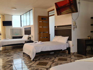 Este moderno hotel con amplio local comercial en el primer piso más sótano, cerca del aeropuerto, es una 'mina de oro' sin explotar.