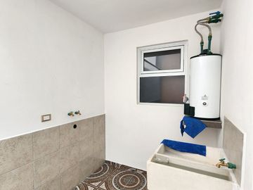 Casa nueva con recamara en Planta Baja y baño completo