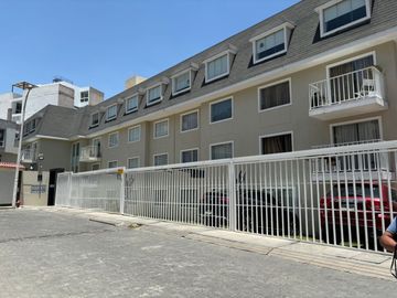 Se Vende Departamento Con Amplio Jardin Cerca A La U Catolica