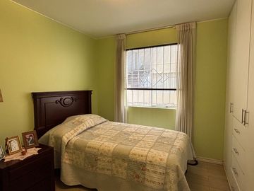 Se Vende Departamento Con Amplio Jardin Cerca A La U Catolica