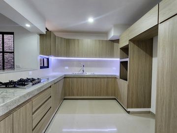 Casa Nueva de 3 habitaciones  mas 1 estudio o cuarta habitación.
