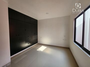Casa Nueva de 3 habitaciones  mas 1 estudio o cuarta habitación.