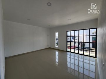 Casa Nueva de 3 habitaciones  mas 1 estudio o cuarta habitación.