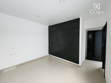 Casa Nueva de 3 habitaciones  mas 1 estudio o cuarta habitación.