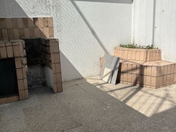 VENTA  LINDA CASA EN VALLE DORADO