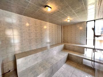 En Venta Quinta con Terreno Amplio en la Autopista Azogues Cuenca