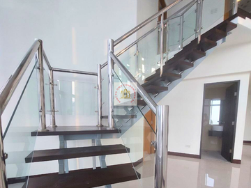 5 Bedroom Penthouse FOR SALE in One Central Makati