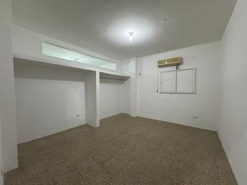 VENTA DE AMPLIA CASA EN AV. DOMINGO COMÍN – SUR DE GUAYAQUIL