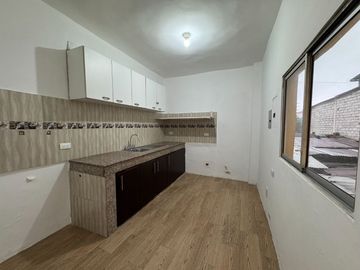 VENTA DE AMPLIA CASA EN AV. DOMINGO COMÍN – SUR DE GUAYAQUIL