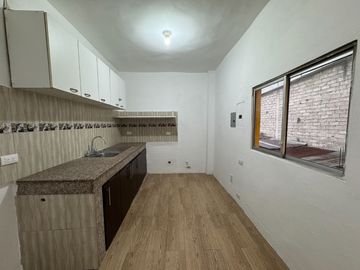 VENTA DE AMPLIA CASA EN AV. DOMINGO COMÍN – SUR DE GUAYAQUIL