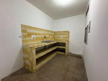 VENTA DE AMPLIA CASA EN AV. DOMINGO COMÍN – SUR DE GUAYAQUIL