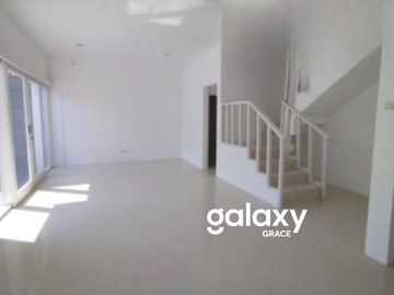 DIJUAL VILLA 2 LANTAI DI RAYA BATU LAYAR MATARAM LOMBOK, NUSA TENGGARA BARAT