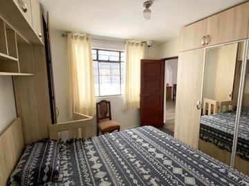 Venta De Hermosa Casa De 3 Pisos Ubicada En La Mejor Zona Del Rimac, En La Av La Capilla.