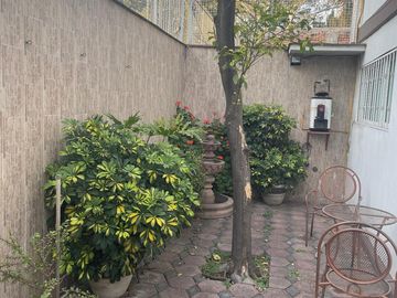 HERMOSA CASA DIVIDIDA EN DOS MODULOS