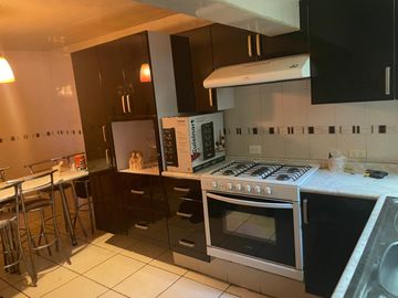 HERMOSA CASA DIVIDIDA EN DOS MODULOS
