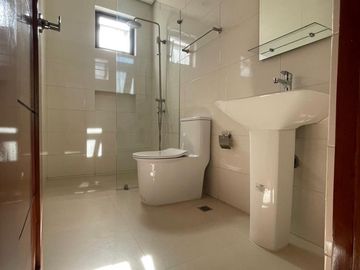 5BR HOUSE & LOT; BF NORTHWEST - BF HOMES, PARANAQUE CITY - FOR SALE