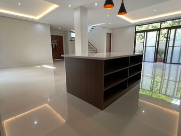 5BR HOUSE & LOT; BF NORTHWEST - BF HOMES, PARANAQUE CITY - FOR SALE