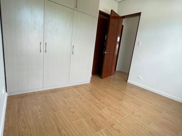 5BR HOUSE & LOT; BF NORTHWEST - BF HOMES, PARANAQUE CITY - FOR SALE