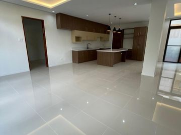 5BR HOUSE & LOT; BF NORTHWEST - BF HOMES, PARANAQUE CITY - FOR SALE