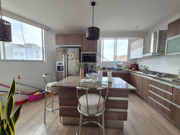 VENTA DE DEPARTAMENTO EN URB. SANTA VICTORIA DE CHICLAYO