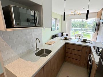 Vendo Moderno Departamento de Estreno en Surco !!