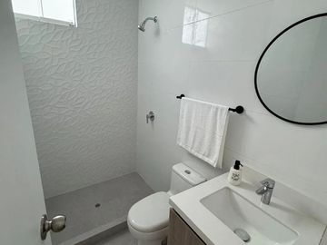 Vendo Moderno Departamento de Estreno en Surco !!