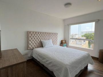 Venta Exclusivo Duplex en Surco limite Miraflores !!