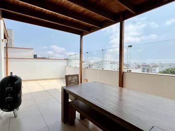 Venta Exclusivo Duplex en Surco limite Miraflores !!