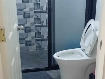 Grab niyo na! Income generating Property near University