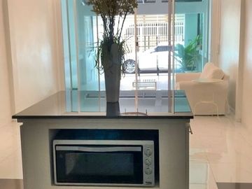 House 4 Floors 19 Sqw. in Ekkamai 12 For Sale